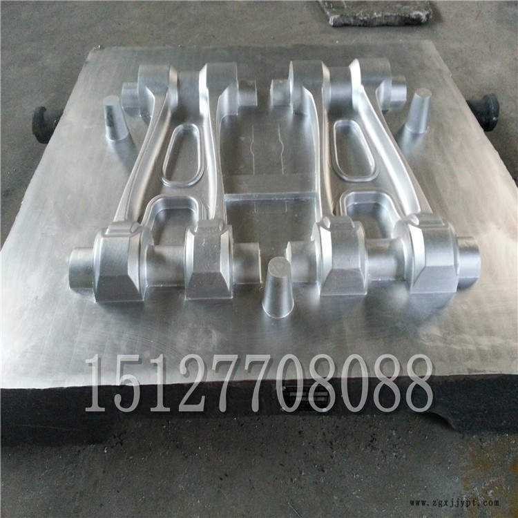 樹脂砂模具覆膜砂模具大型注塑模具設(shè)計制作汽車塑料模具開模加工示例圖5