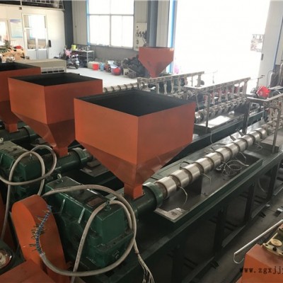 草莓網套機型號-龍口云生網套機報價-甘肅草莓網套機